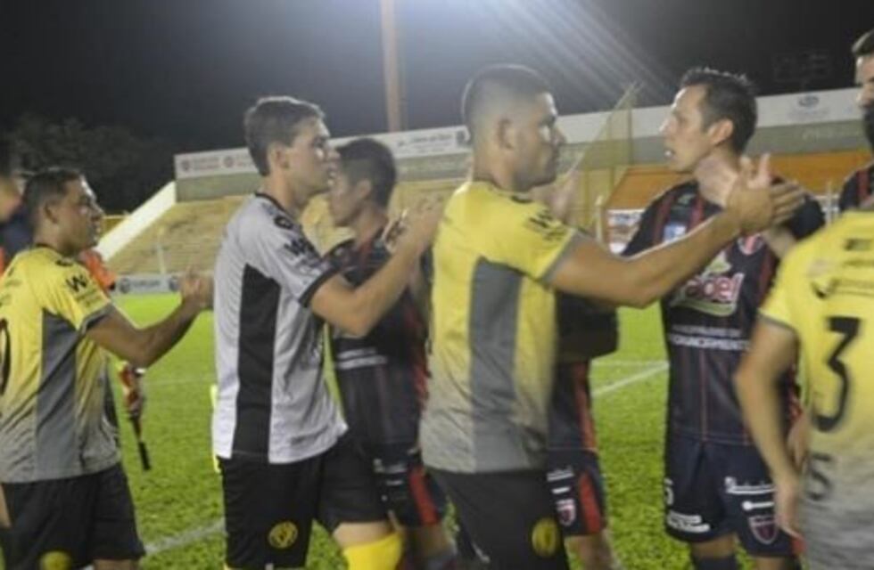 Caída de Crucero ante Depro y obligado a hacer al menos 2 goles en la revancha