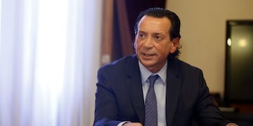 Sica admitió que las tasas de interés seguirán altas hasta estabilizar la economía