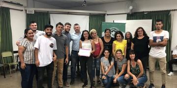 Entrega de certificados por el programa de empleo verde (Prensa Municipalidad de Rafaela)