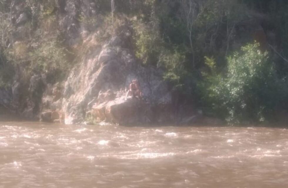 Tras la creciente del Río Anisacate debieron rescatar a una joven