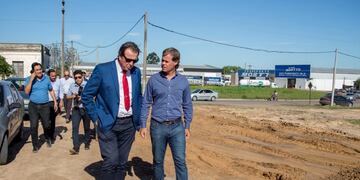 Emilio Castrillón junto al Intendente Piaggio\nCrédito: MDG