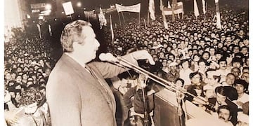 Raúl Alfonsín en Tucumán\u002E (1983)\u002E