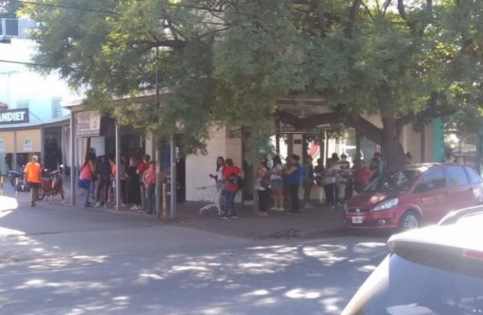 Cuarentena total con mucho movimiento en Villa Allende