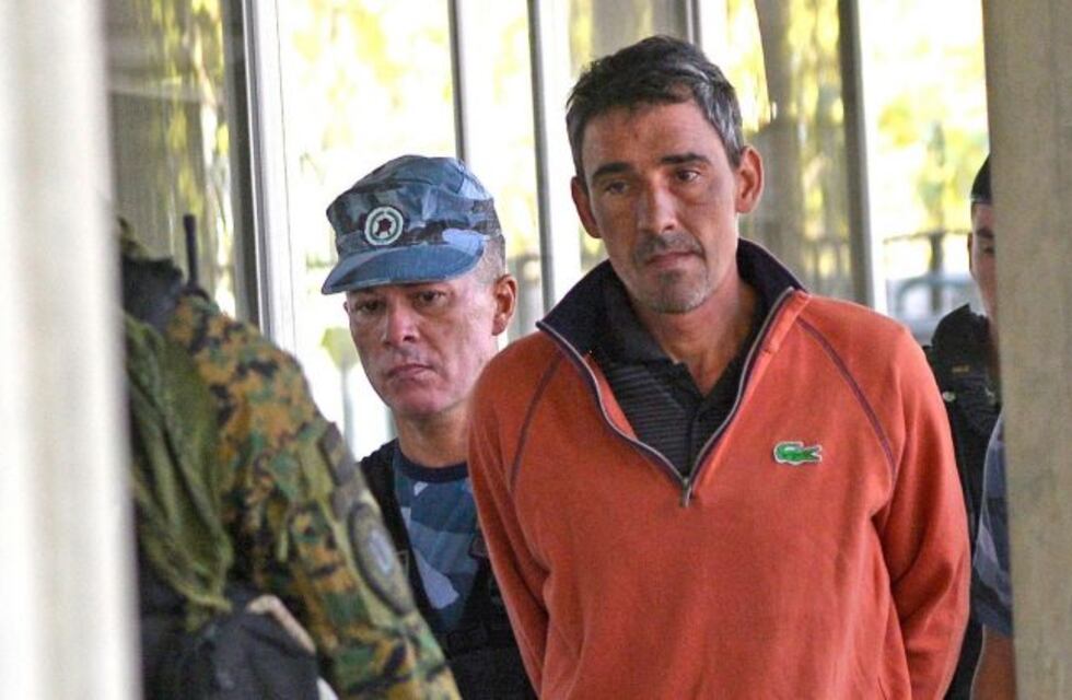 Pablo 'Bebote' Álvarez se filmó quitándose la tobillera electrónica a martillazos