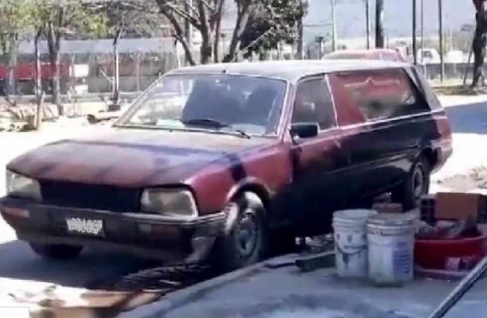 Un paciente llegó en coche fúnebre al hospital para ser atendido