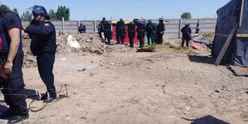 La policía se enfrentó contra vecinos en Neuquén durante un desalojo