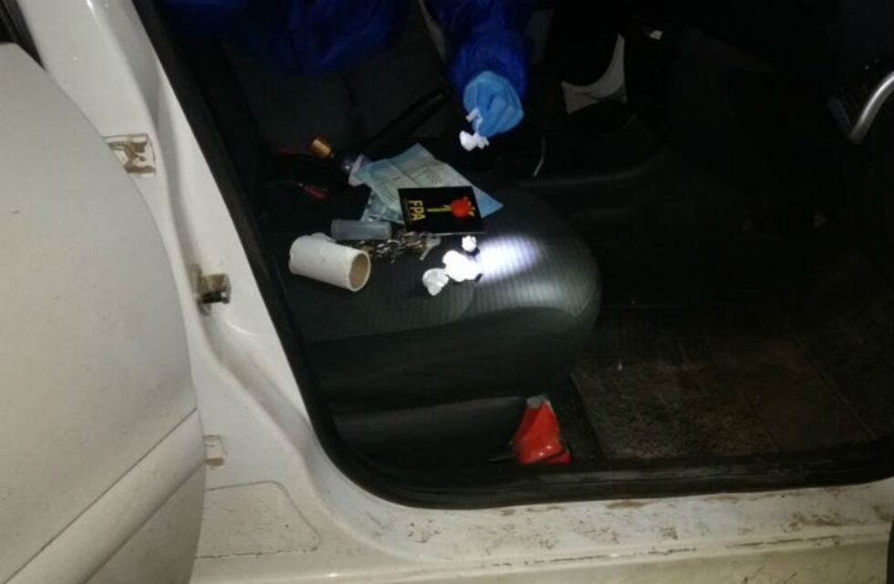 Dos detenidos por venta de cocaína al menudeo