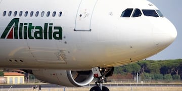 Un pasajero italiano murió en pleno vuelo\u002E