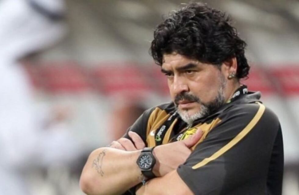 Maradona se molestó con las cuentas que lo oficializaron como nuevo entrenador de Gimnasia