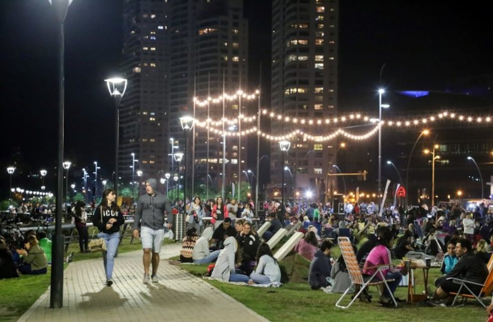 Picnics nocturnos en Rosario: todo lo que necesitás saber de su regreso a los parques