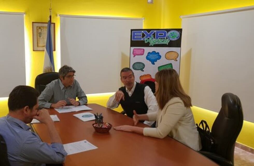 Puerto San Julián: entrega de aporte y crédito