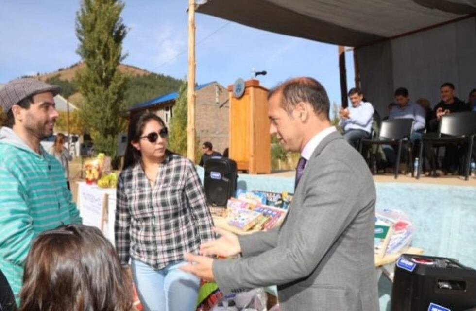 Gutiérrez visitó Huinganco y se comprometió a realizar varias obras
