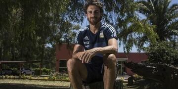 Pablo Aimar ya no reniega cuando sus fanáticos le demuestran cariño\u002E