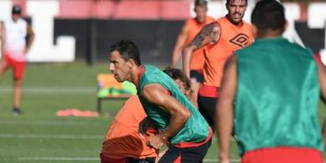 Maxi Rodríguez en el entrenamiento de pretemporada de Newell's (@CANOBoficial)