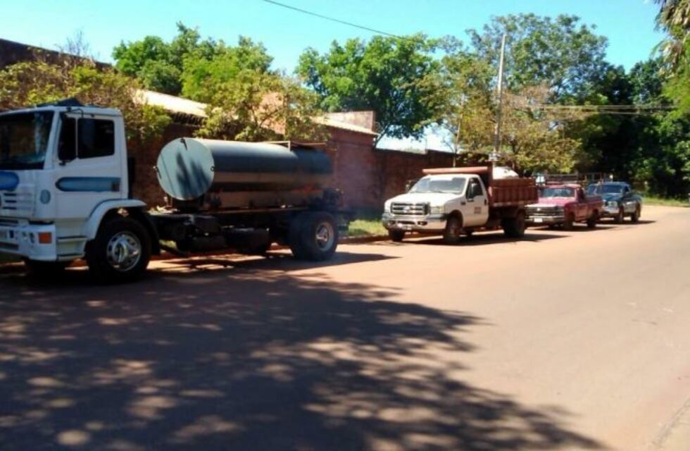 Habilitan tres puntos de la ciudad para que los vecinos puedan buscar agua de pozos perforados