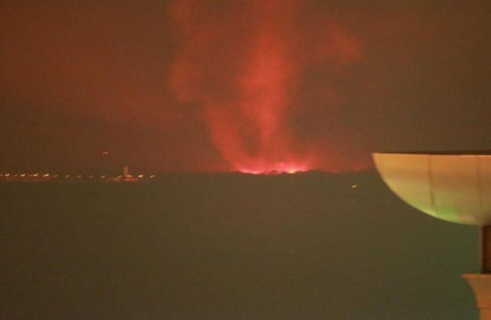 Incendios en la isla frente a Paraná