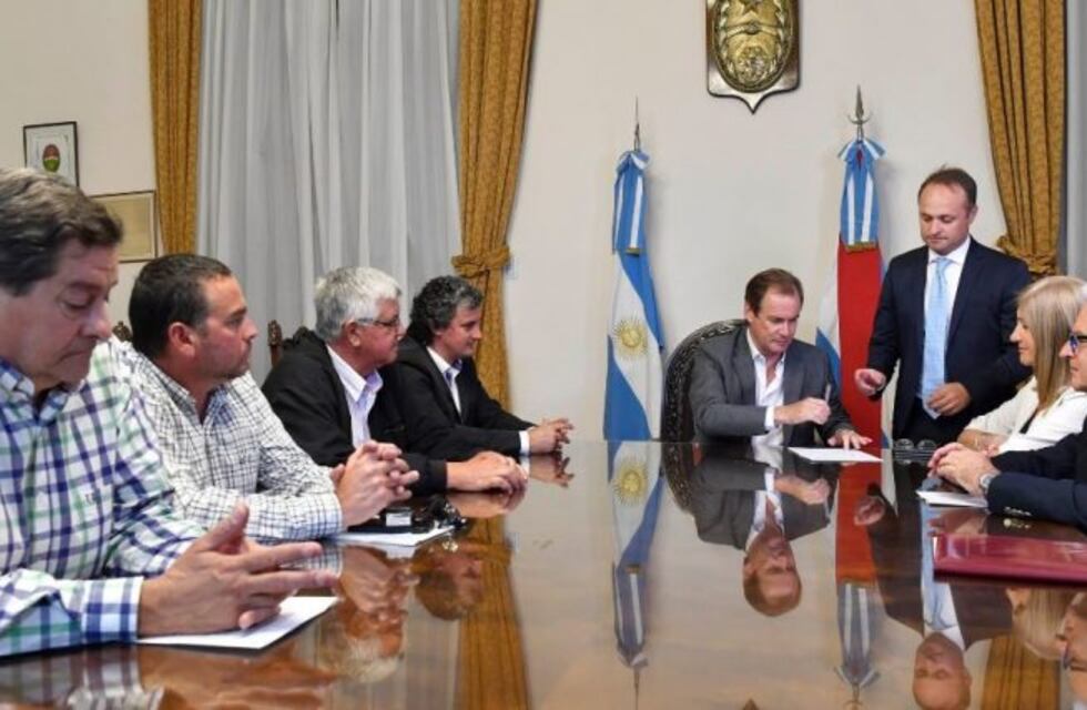 Entre Ríos destinará más de 11 millones de pesos para obras en tres escuelas y un hospital