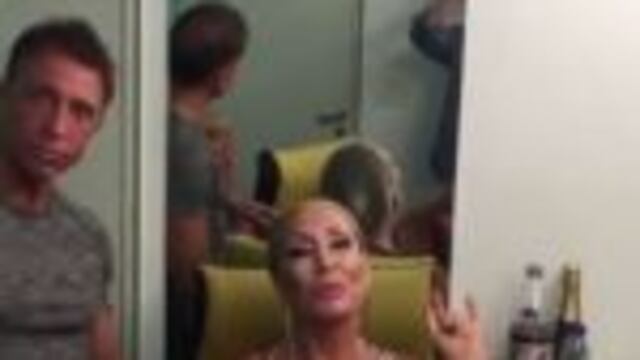 Moria sin peluca en Twitter