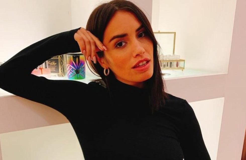 Un fuego: Lali Espósito con rulos y en ropa interior enloqueció a sus seguidores