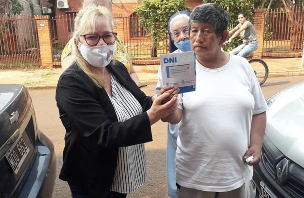 Después de 69 años un reconocido personaje de Iguazú recibió su primer DNI