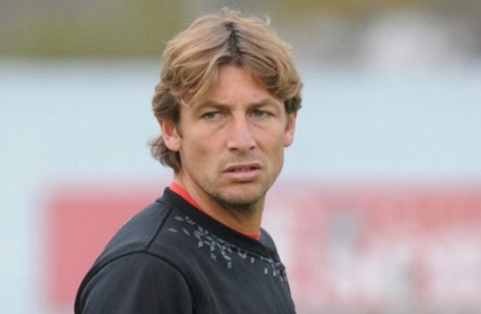 Gabriel Heinze entre los candidatos para dirigir a Estudiantes