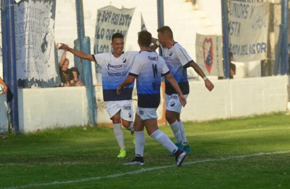 Juniors pidió jugar el Torneo Federal Amateur