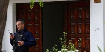 Personal de la División de Delitos Económicos, allanó la casa de una mujer de 72 años que está acusada de haber estafado a más de 40 personas\u002E