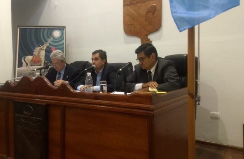 Oscar Luna: la provincia no aporta fondo para el pago de los PEM