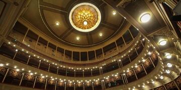 Así quedó el renovado Teatro del Libertador San Martín, sede central del Congreso de la Lengua en Córdoba. (Prensa Gobierno)