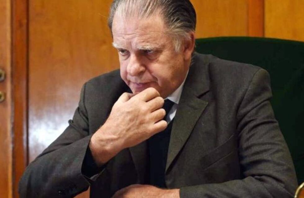 Cornejo pidió que se investigue el expediente de la millonaria indemnización a un juez