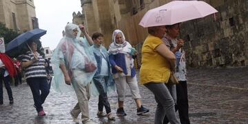 Madrugada lluviosa en Córdoba, y hasta ocasional caída de granizo\u002E