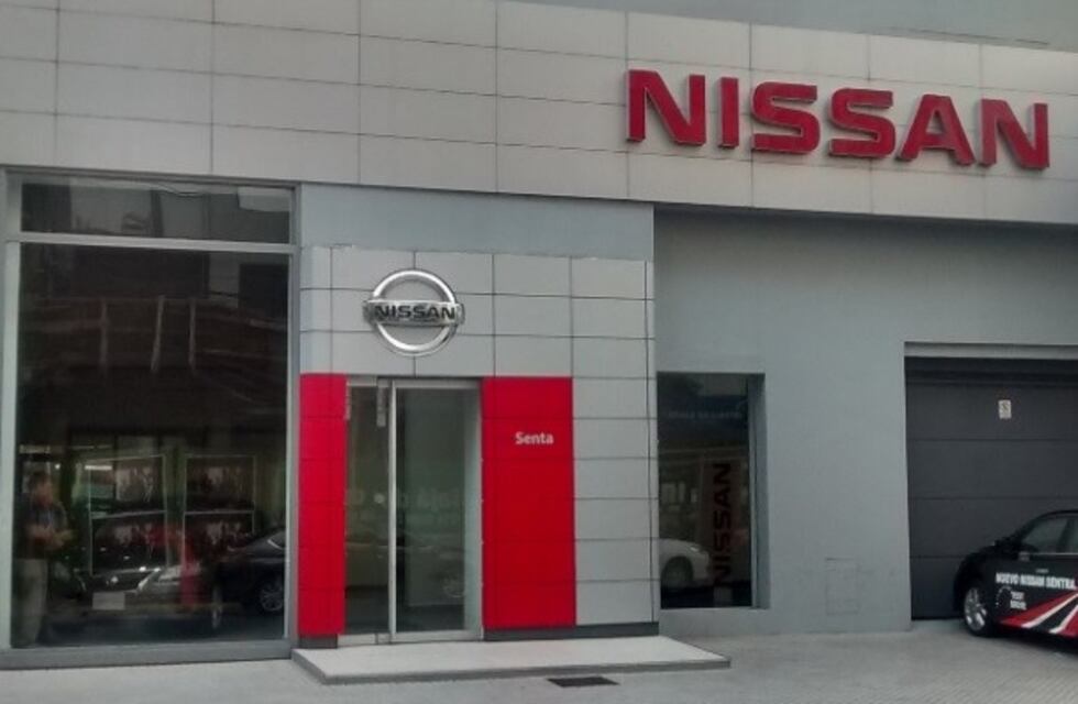 Se hizo pasar por cliente y se robó una camioneta de una concesionaria céntrica