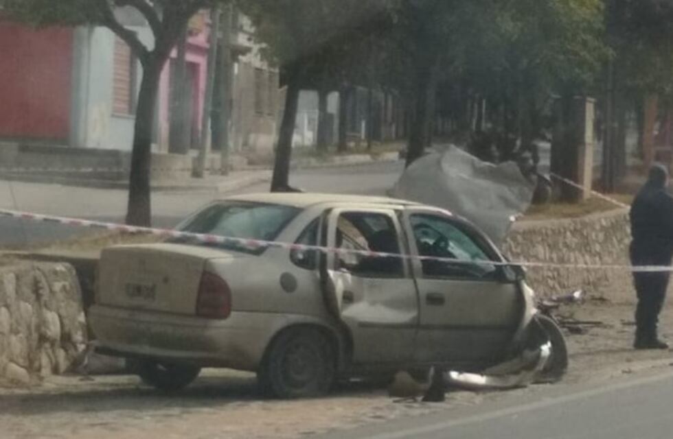 Madrugada fatal en Villa Caeiro: un hombre falleció tras chocar contra otro vehículo