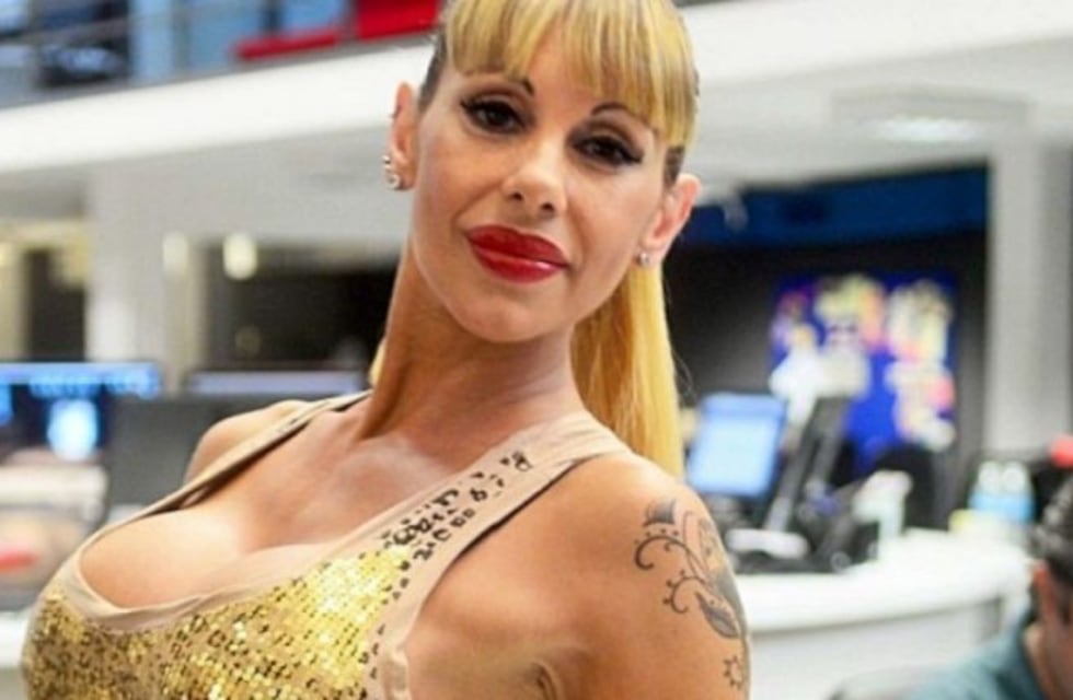 Mónica Farro explotó Instagram, posó con una bikini metalizada: "Yo me amo"