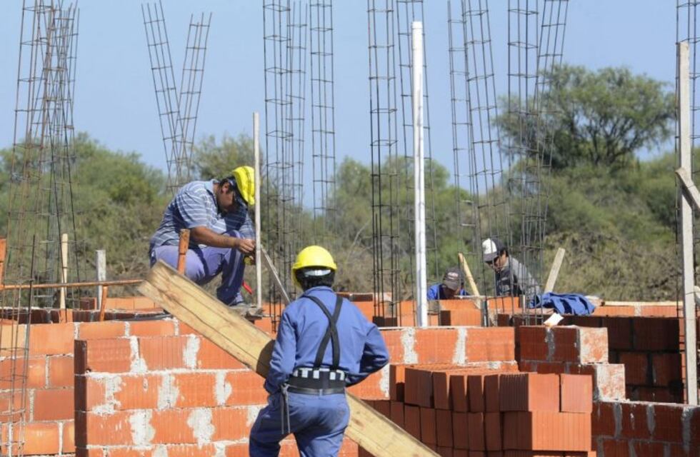 Un albañil está grave tras caer desde ocho metros de altura