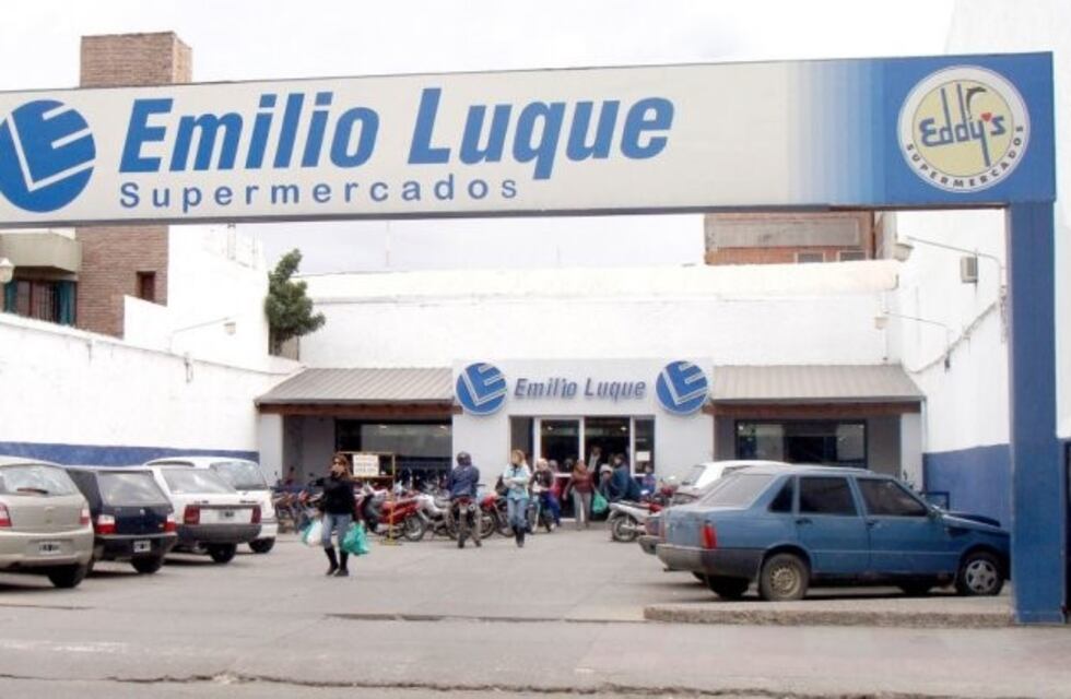 Trabajadores de Luque encabezaron una reunión con el empresario
