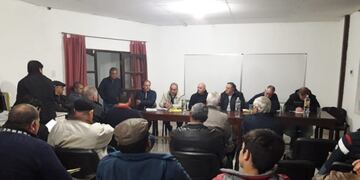 Reunión de los Consorcios Camineros y Vialidad del Chaco, Zona I, Makallé\u002E (Web)\u002E