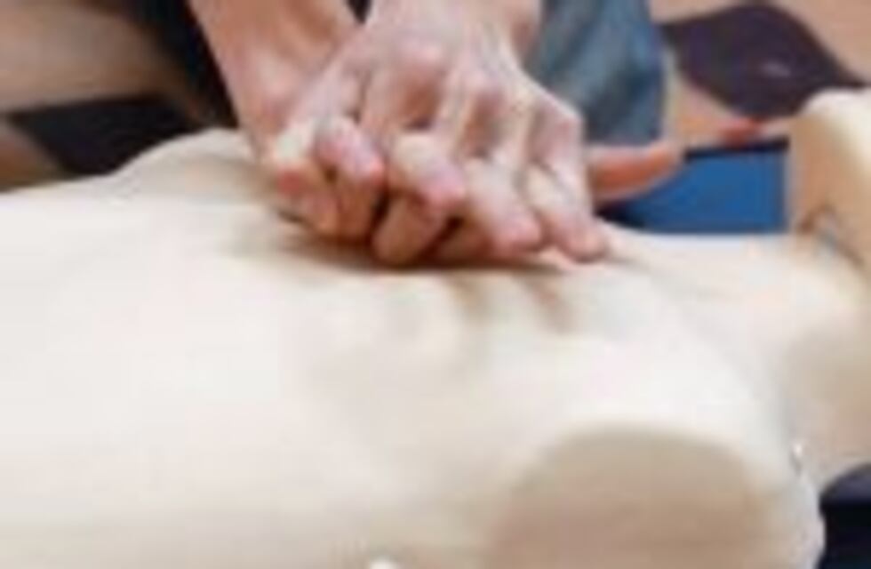 Tras los casos de niños ahogados desbordan los cursos de RCP