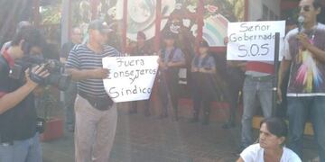 Los manifestantes vienen reclamando una supuesta sobrefacturación\u002E