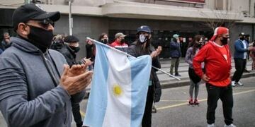 En Mar del Plata se sintió el reclamo de la Bonaerense (Foto: 0223)