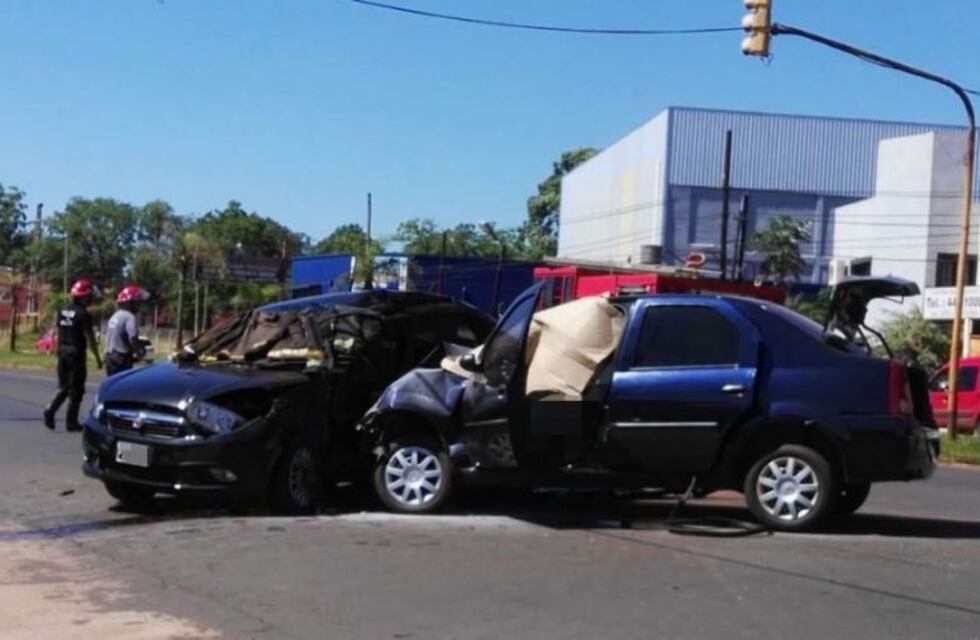 Accidente fatal en Posadas: dos muertos y un herido