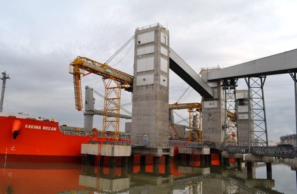 Descargaron casi 140.000 toneladas de granos esta semana en el puerto bahiense