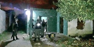 El operativo de gendarmería dejó un efectivo herido\u002E (@hernanfunes)