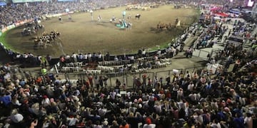 Otra vez un accidente en la doma de Jesús María en el que murió un caballo desató la polémica por esta práctica\u002E