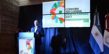 Mestre en la presentación\u002E