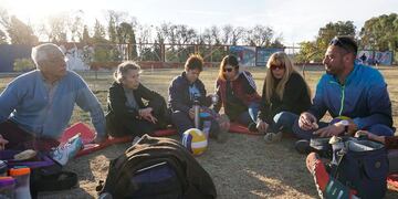 Adultos mayores en el Parque de Las Naciones en San Luis\u002E