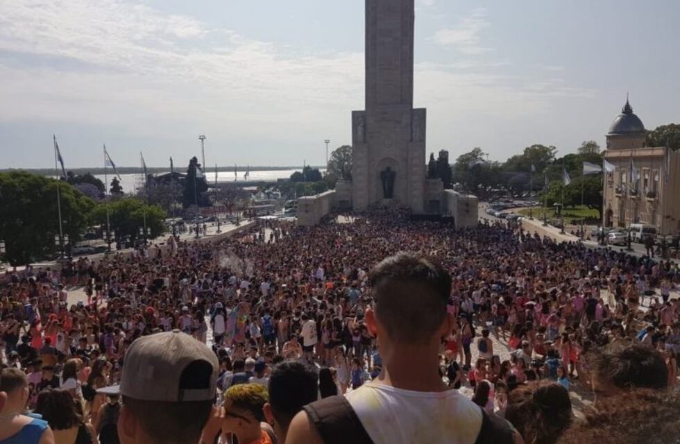La GUM decomisó 400 litros de alcohol durante el banderazo de los estudiantes