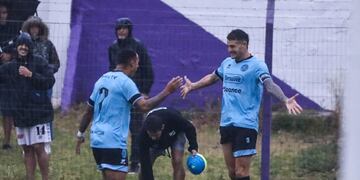 Belgrano festejó en Montevideo para estirar el invicto jugando fuera del país. (@Belgrano)
