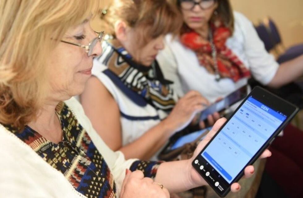 Más de 2.000 docentes ya bajaron la aplicación de asistencia