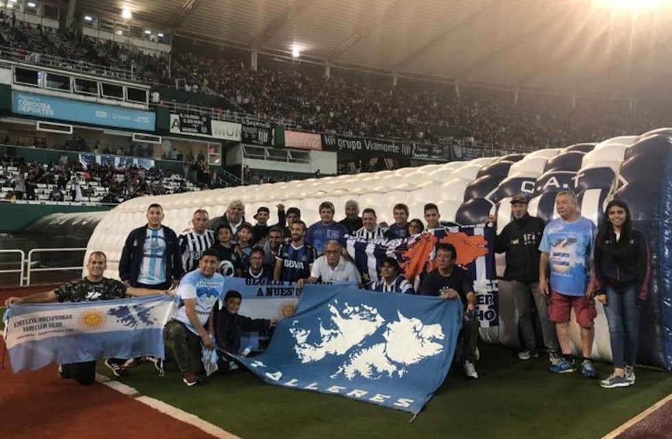 Los clubes de Córdoba saludaron a los Veteranos de Malvinas y recordaron la gesta